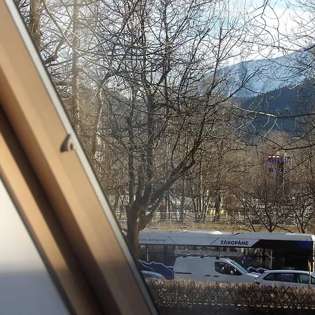 Kwatera prywatna Dworek Na Równi *